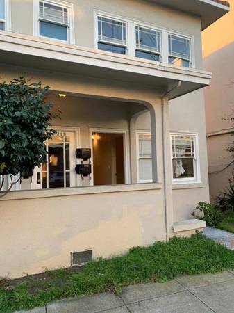 Listing photo 1 of 5