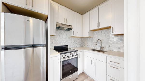 Listing photo 1 of 5