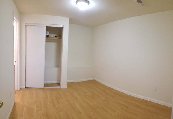 Listing photo 1 of 3