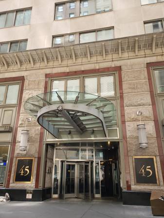 Listing photo 1 of 4