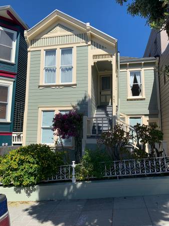 Listing photo 1 of 5