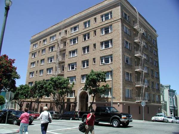 Listing photo 1 of 5