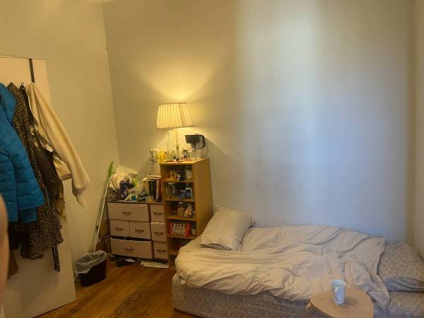 Listing photo 1 of 3