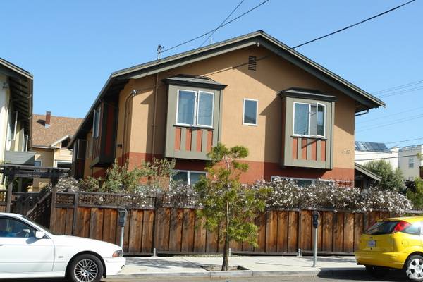 Listing photo 1 of 5