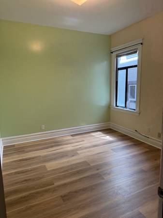 Listing photo 1 of 2