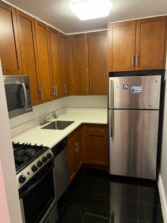 Listing photo 1 of 5