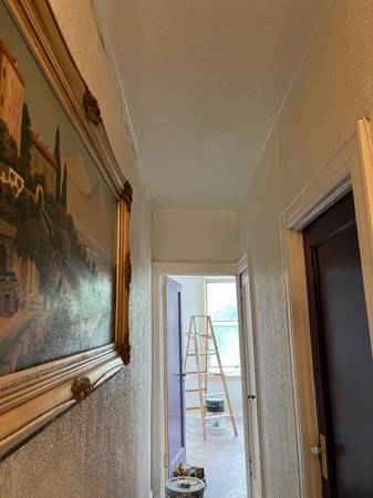 Listing photo 1 of 2