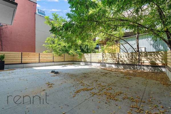 Listing photo 1 of 5