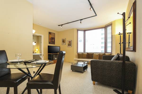 Listing photo 1 of 5