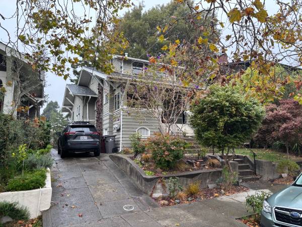 Listing photo 1 of 2