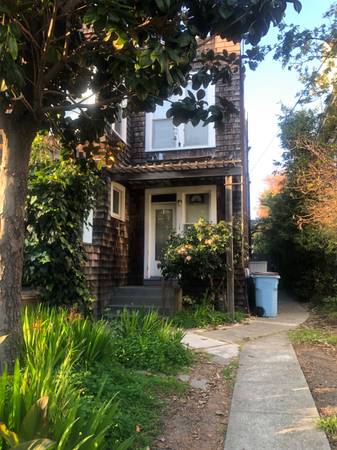 Listing photo 1 of 5