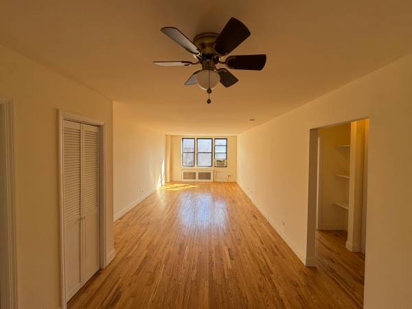 Listing photo 1 of 5