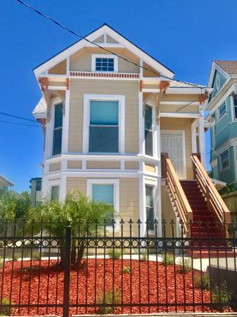 Listing photo 1 of 5