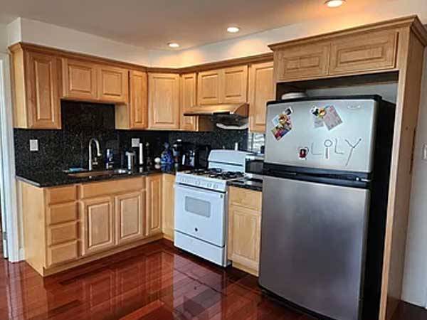 Listing photo 1 of 5