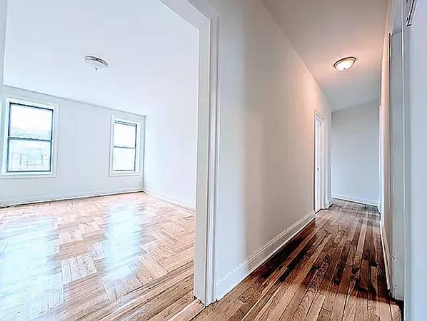 Listing photo 1 of 4