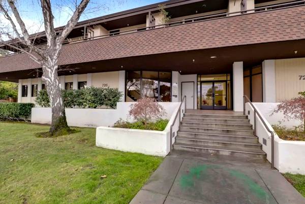 Listing photo 1 of 5