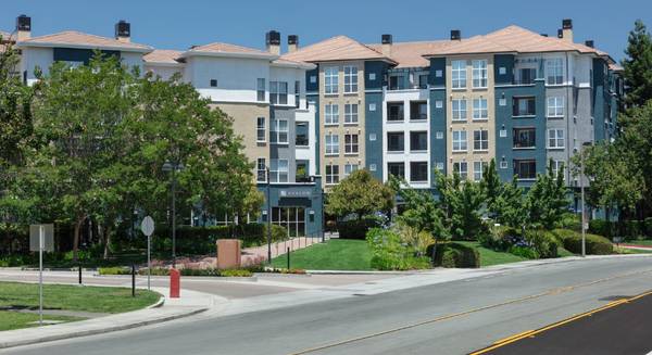 Listing photo 1 of 5