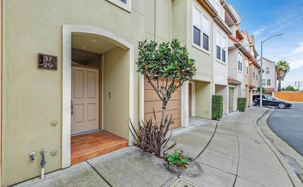 Listing photo 1 of 5