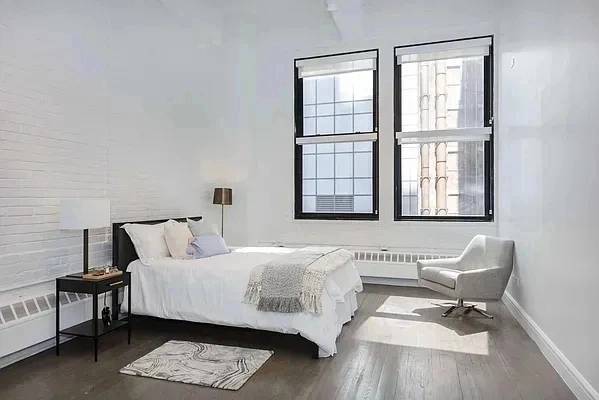 Listing photo 1 of 5