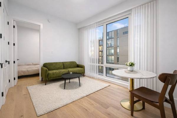 Listing photo 1 of 5