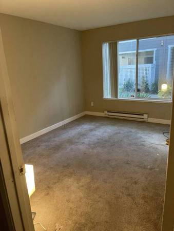 Listing photo 1 of 4