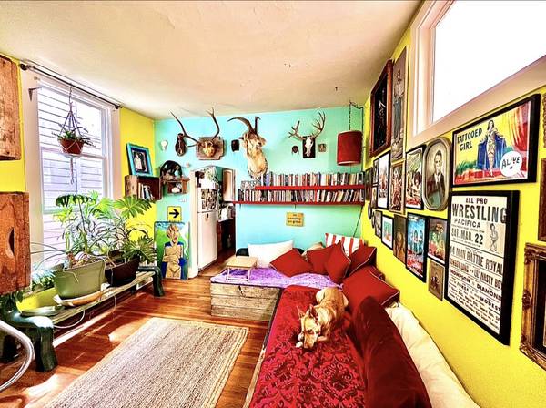 Listing photo 1 of 5