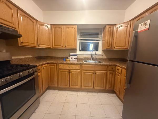 Listing photo 1 of 5