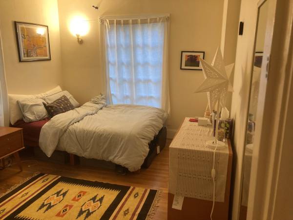 Listing photo 1 of 5