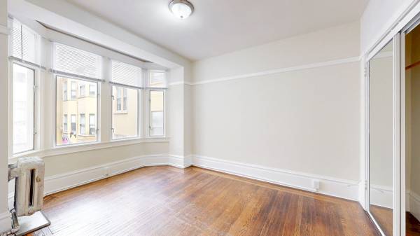 Listing photo 1 of 5
