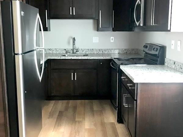 Listing photo 1 of 5