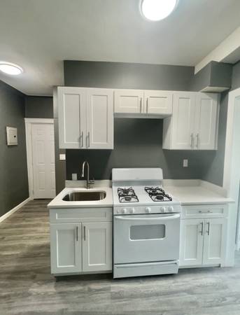 Listing photo 1 of 7