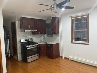 Listing photo 1 of 2