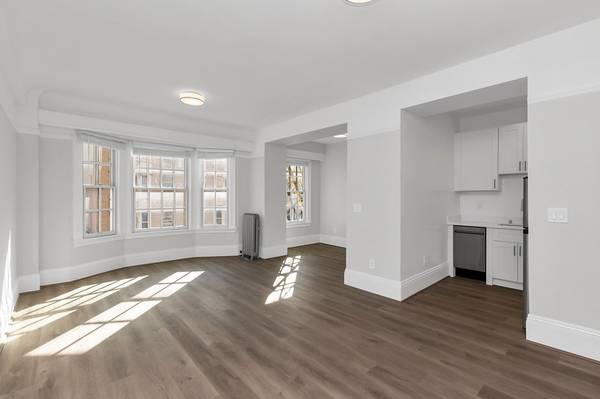 Listing photo 1 of 5