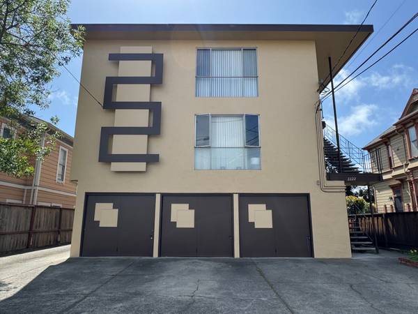 Listing photo 1 of 5