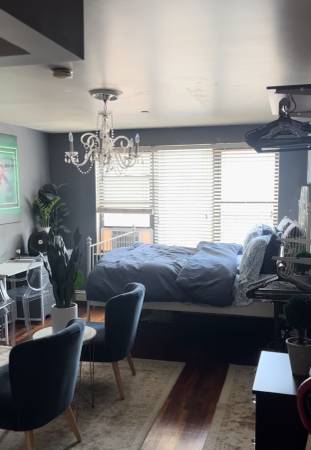 Listing photo 1 of 4