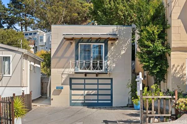 Listing photo 1 of 5