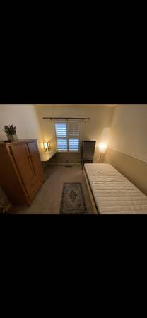 Listing photo 1 of 5