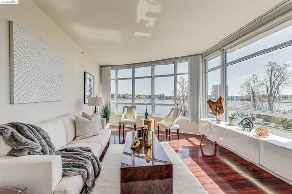 Listing photo 1 of 5