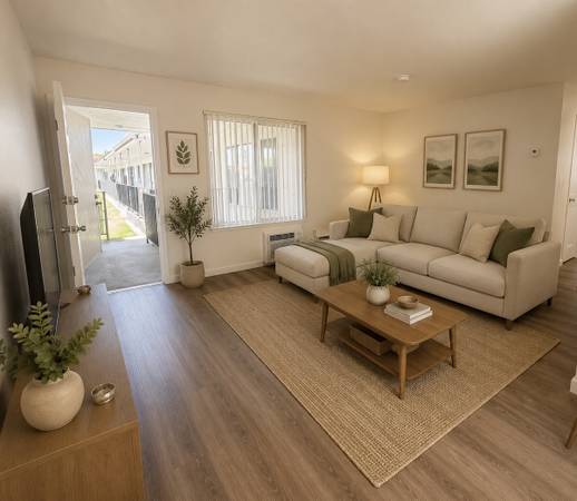 Listing photo 1 of 5