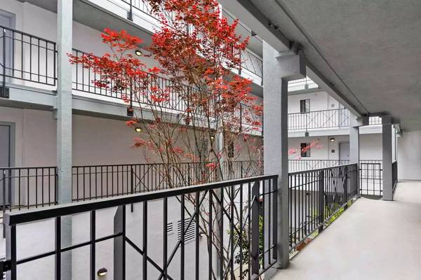 Listing photo 1 of 5