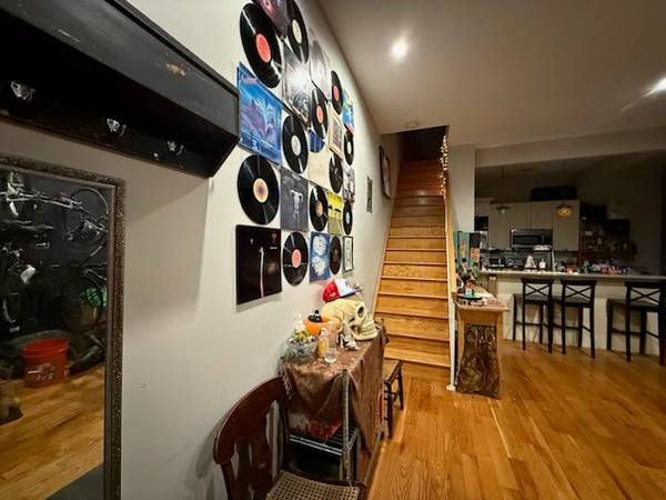 Listing photo 1 of 5