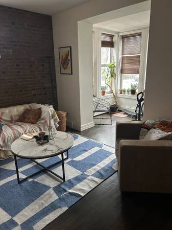 Listing photo 1 of 5