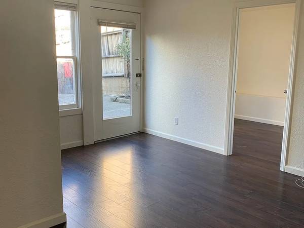Listing photo 1 of 5