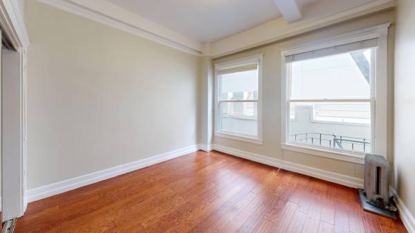 Listing photo 1 of 5