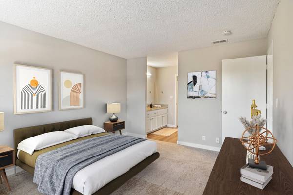 Listing photo 1 of 5
