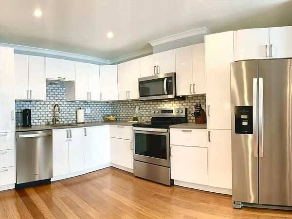 Listing photo 1 of 4
