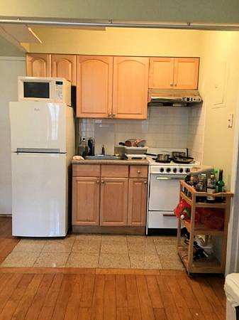 Listing photo 1 of 4