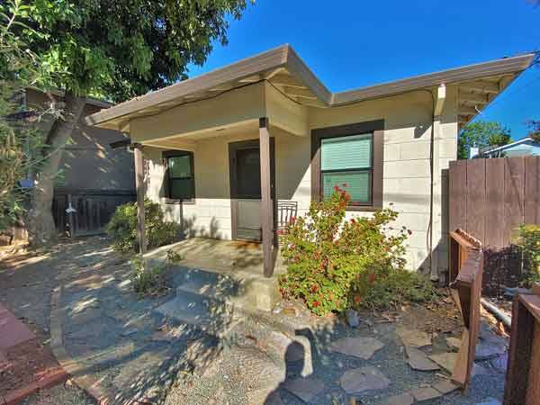 Listing photo 1 of 5