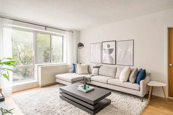 Listing photo 1 of 5