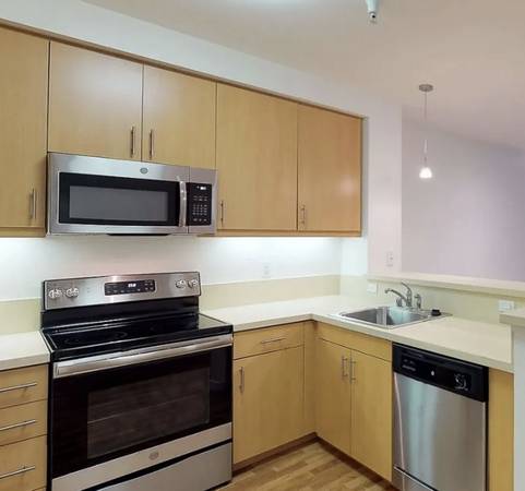 Listing photo 1 of 5